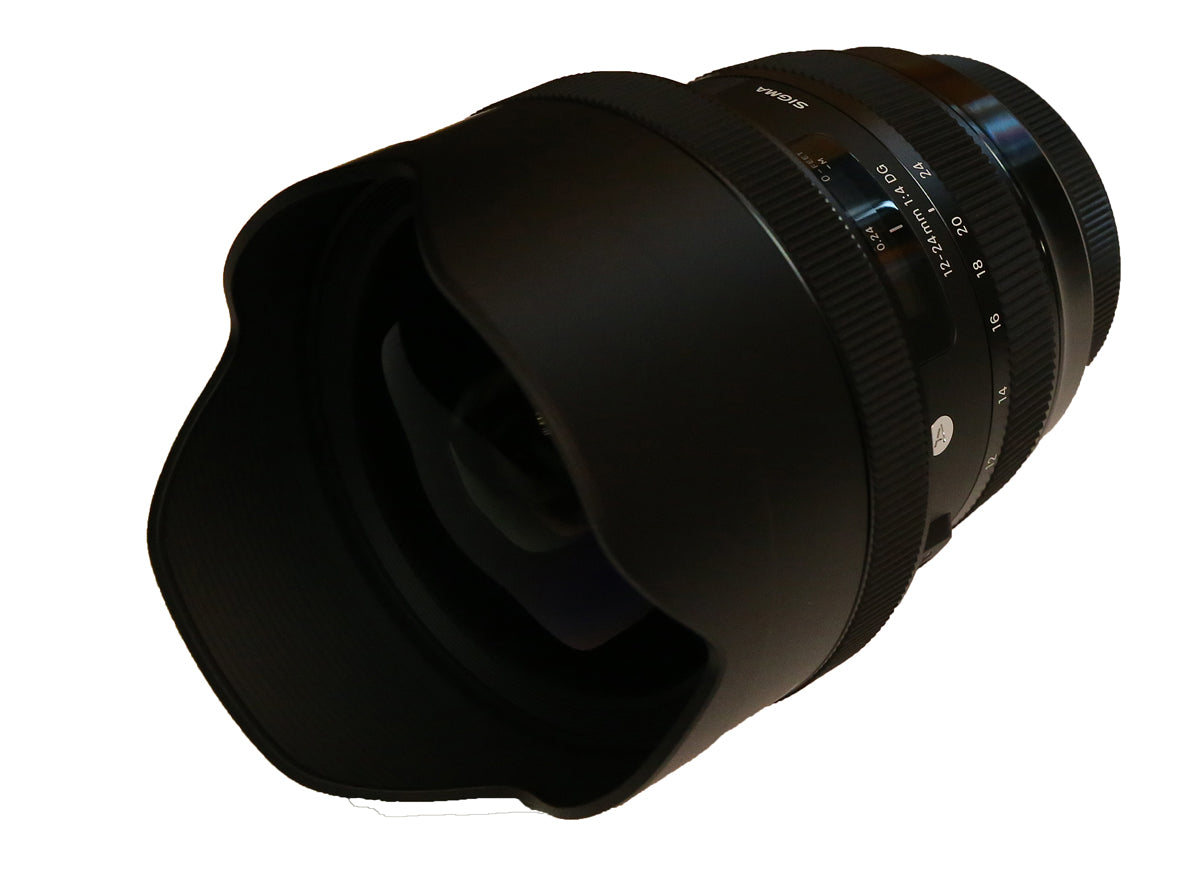 Sigma 12-24mm f/4 DG HSM Art Lens for Nikon F + 32GB + Lens Pouch Bundle