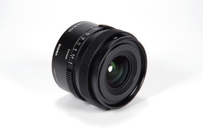 Sigma 17mm f/4 DG DN Contemporary Lens (Sony E) 415965 - 7PC Accessory Bundle
