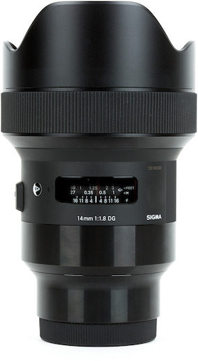 Sigma 14mm f/1.8 DG HSM Art Lens for Sony E 450965 - Essential Lens Pouch Bundle