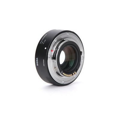 Sigma TC-1401 1.4x Teleconverter for Canon EF (Black) 879101 + Lens Pouch Bundle